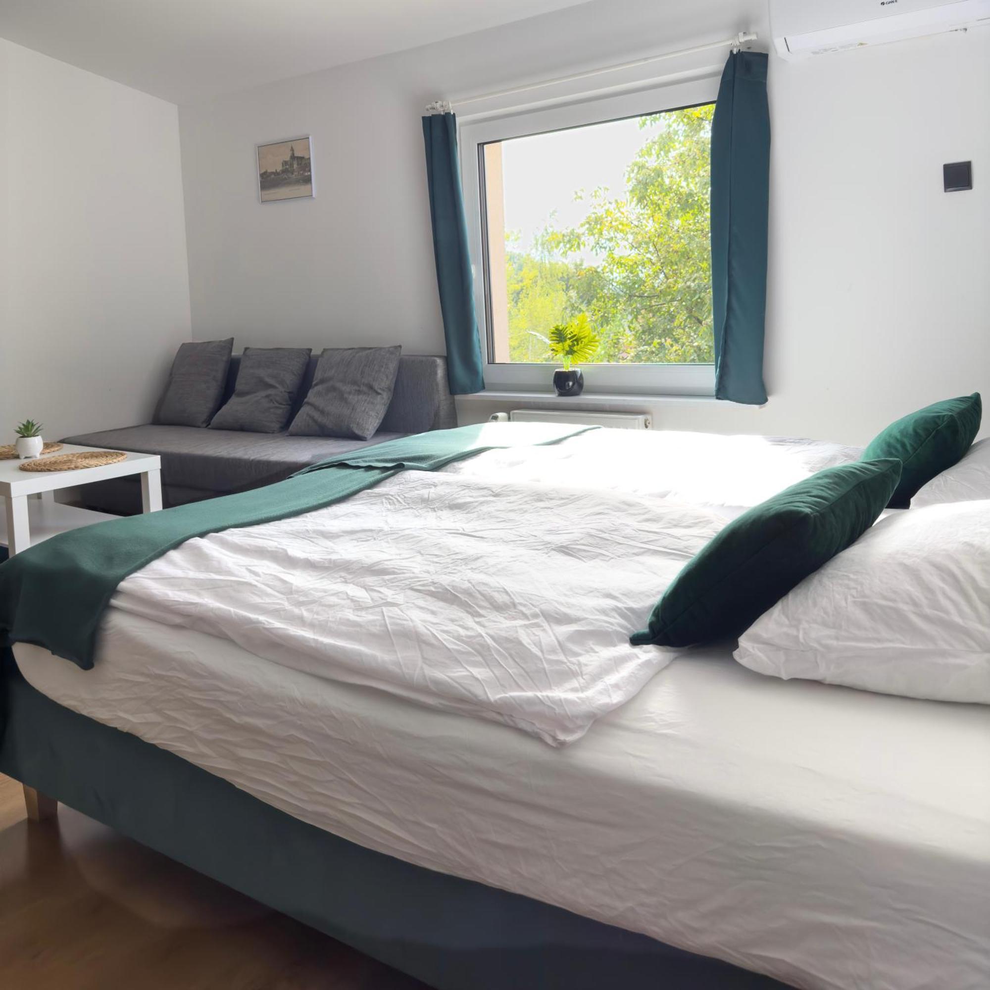 Apartment Glowna Nad Nogatem *